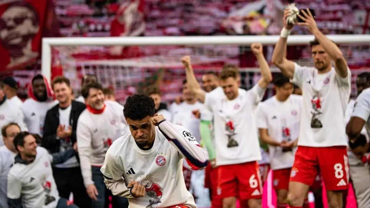 Para pemain Bayern Munich rayakan gelar juara Bundesliga usai taklukkan Stuttgart di Allianz Arena. (Instagram)