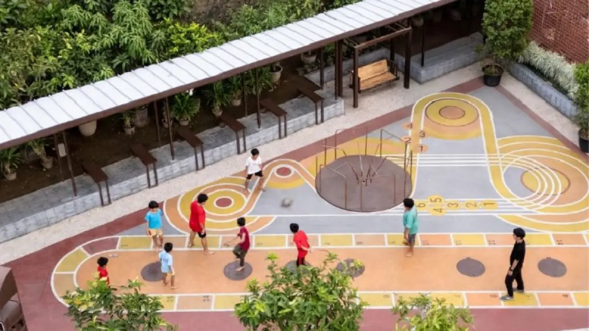 TERTATA: Desain Kampung Mrican yang dulunya masuk kawasan kumuh, menampilkan penataan yang lebih rapi dan bersih. (Dokumentasi Instagram @shauarchitects)