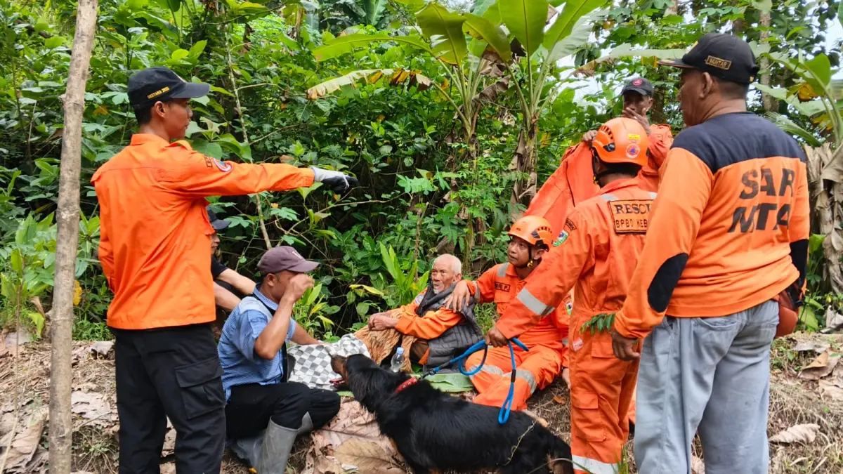 Tim SAR berhasil menemukan Sunarjo, 91, pria tua yang sempat dilaporkan hilang sejak empat hari lalu di Hutan Pohkumbang, Kecamatan Karanganyar. (Dokumentasi BPBD Kebumen)