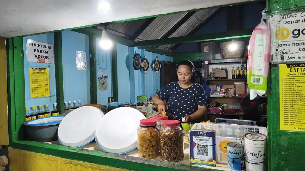 Kios jamu tradisional Pak Pri yang berada di area Kasihan, Bantul: Fahmi Fahriza/Radar Jogja