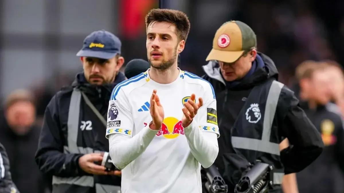Pemain Leeds United, Illia Gruev akan absen dalam pertandingan semifinal FA Cup melawan Chelsea bahkan hingga akhir musim karena cedera lutut. (Instagram)