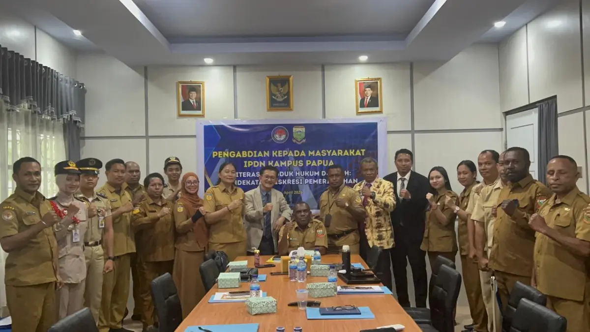 Kegiatan pengabdian masyarakat oleh Dosen IPDN Kampus Papua di Kabupaten Keerom, Provinsi Papua.