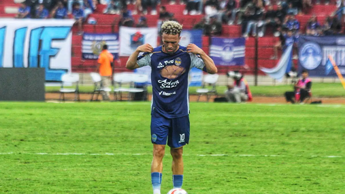 Pemain PSIM Jogja Ze Valente. (Guntur Aga/Radar Jogja)