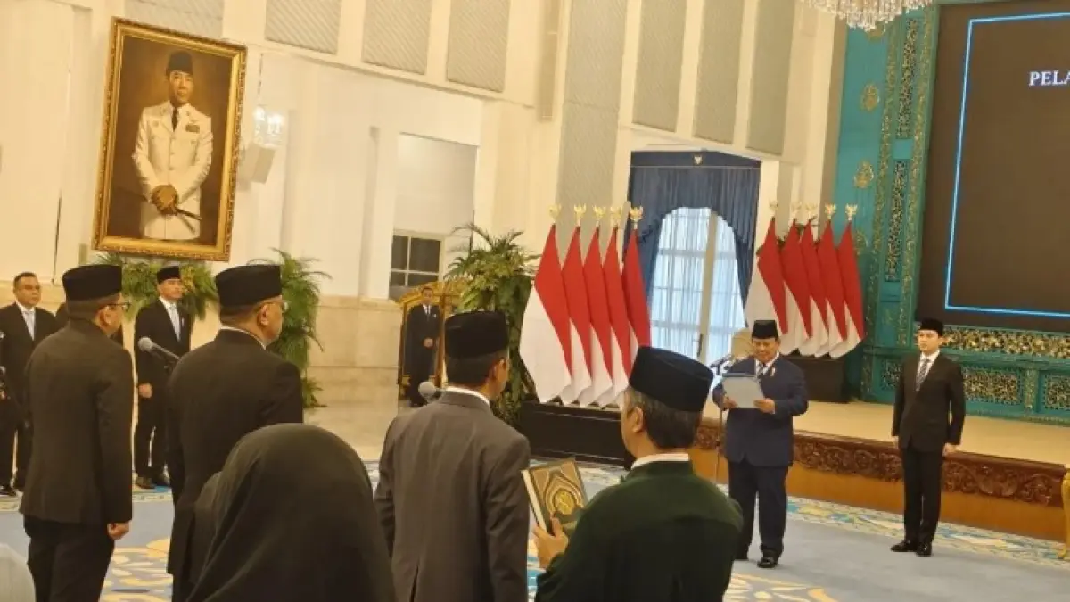Presiden Prabowo Subianto melantik sejumlah pejabat dalam acara pelantikan pejabat negara di Istana Negara, Jakarta, Senin (27/4/2026). (ANTARA/Fathur Rochman)