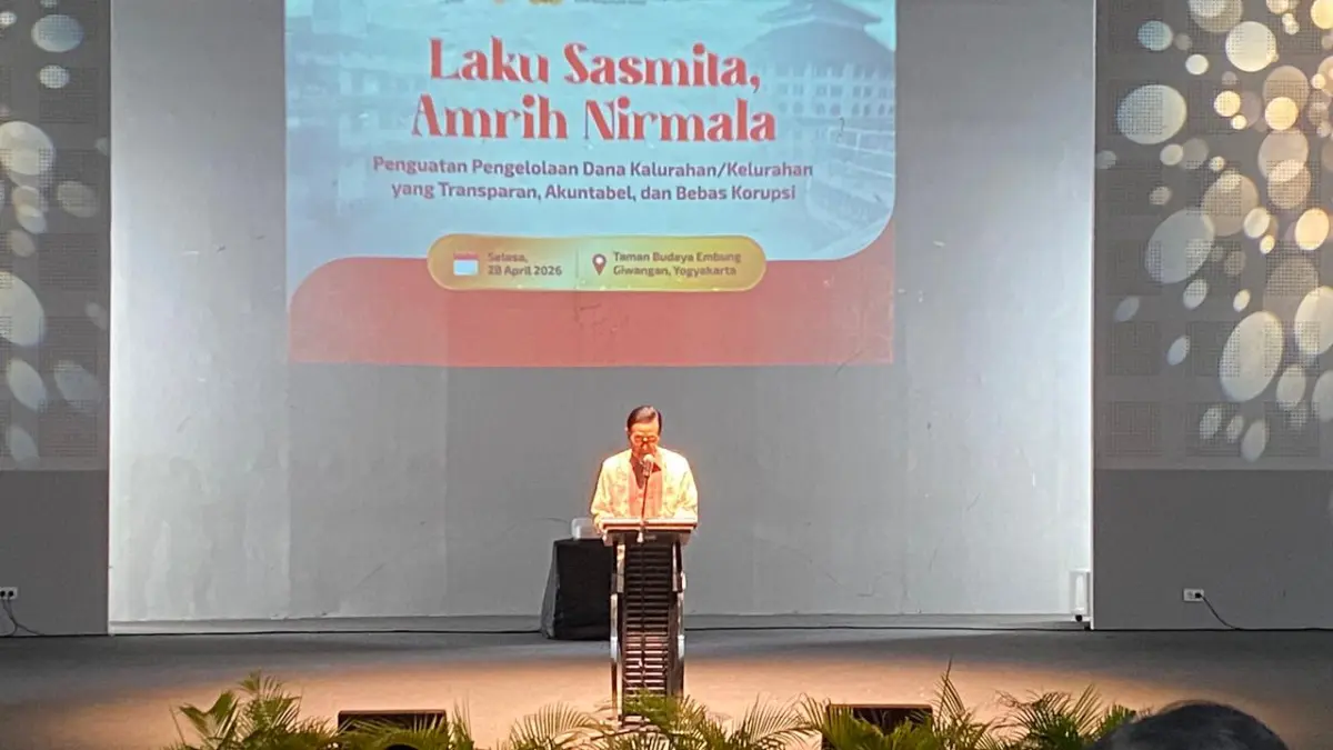 Gubernur Daerah Istimewa Yogyakarta (DIY) Hamengku Buwono (HB) X saat menyampaikan sambutan dalam acara Penguatan Pengelolaan Dana Kalurahan/kelurahan yang transparan, akuntabel dan Bebas Korupsi di Taman Budaya Embung Giwangan (TBEG), Selasa (28/4/2026). (AGUNG DWI PRAKOSO/RADAR JOGJA)