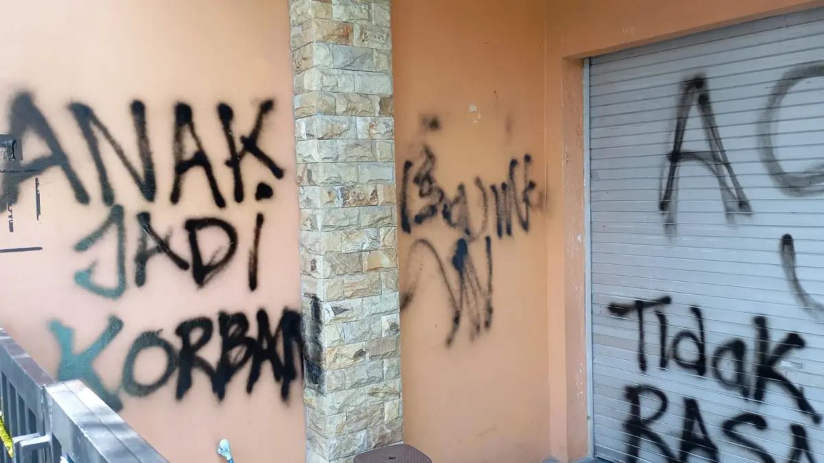 Aksi vandalisme bangunan tempat penitipan anak atau daycare Little Aresha di Jalan Pakel Baru - Iwan Nurwanto