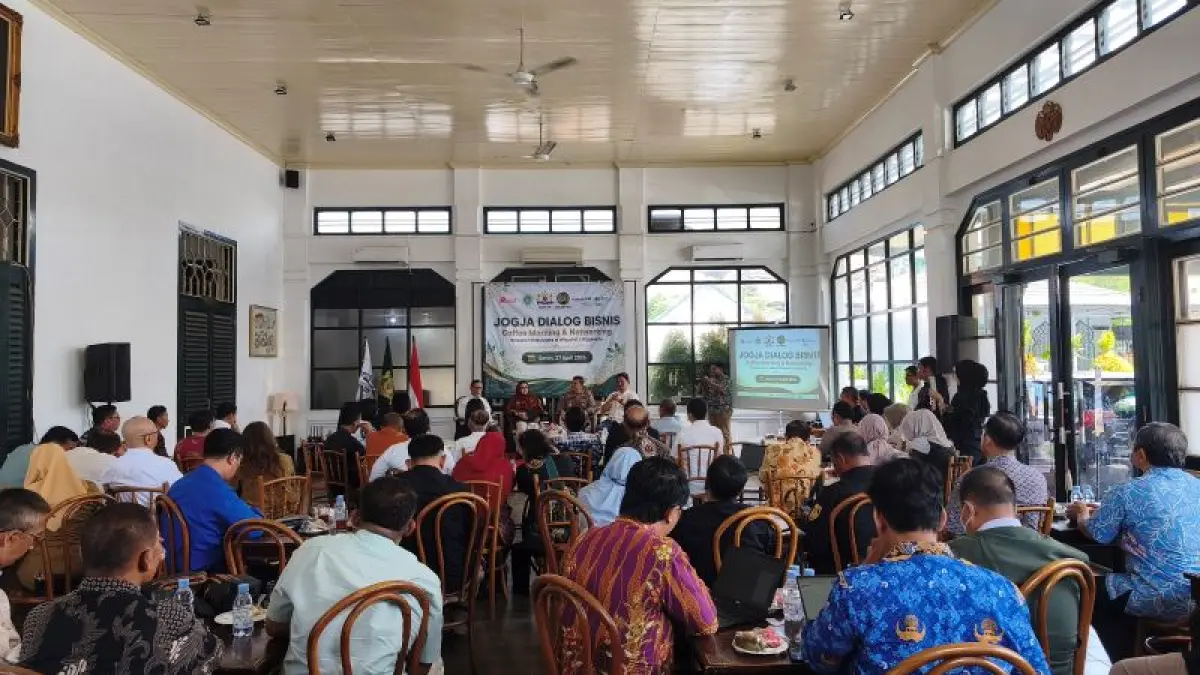 Sesi diskusi penguatan ekosistem keamanan dunia usaha yang diinisiasi Kadin DIY dan Abujapi Selasa (28/4). (Fahmi Fahriza/Radar Jogja)