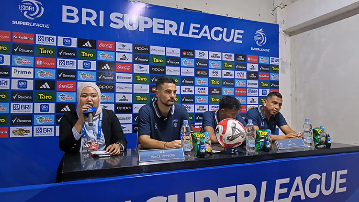 Konferensi pers tim Persita Tangerang setelah pertandingan melawan PSIM Jogja. (Fahmi Fahriza/Radar Jogja)