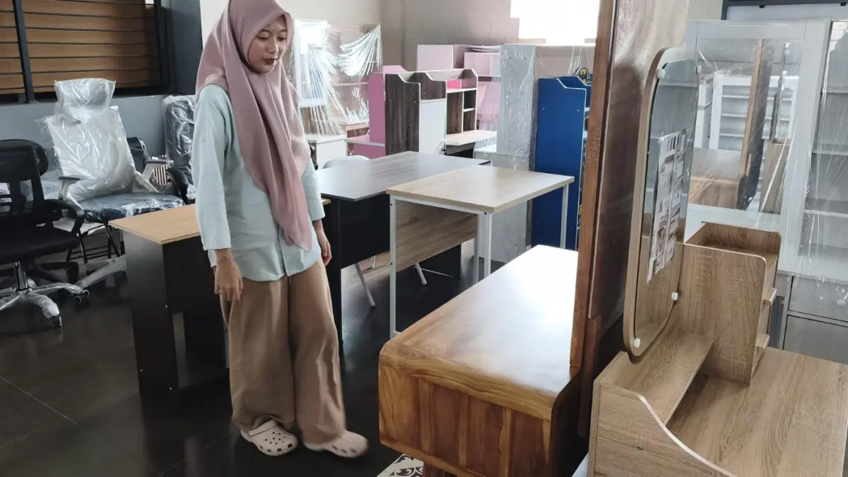 Santi Mebel menyediakan paket furnitur lengkap untuk kebutuhan kos-kosan - Fahmi Fahriza
