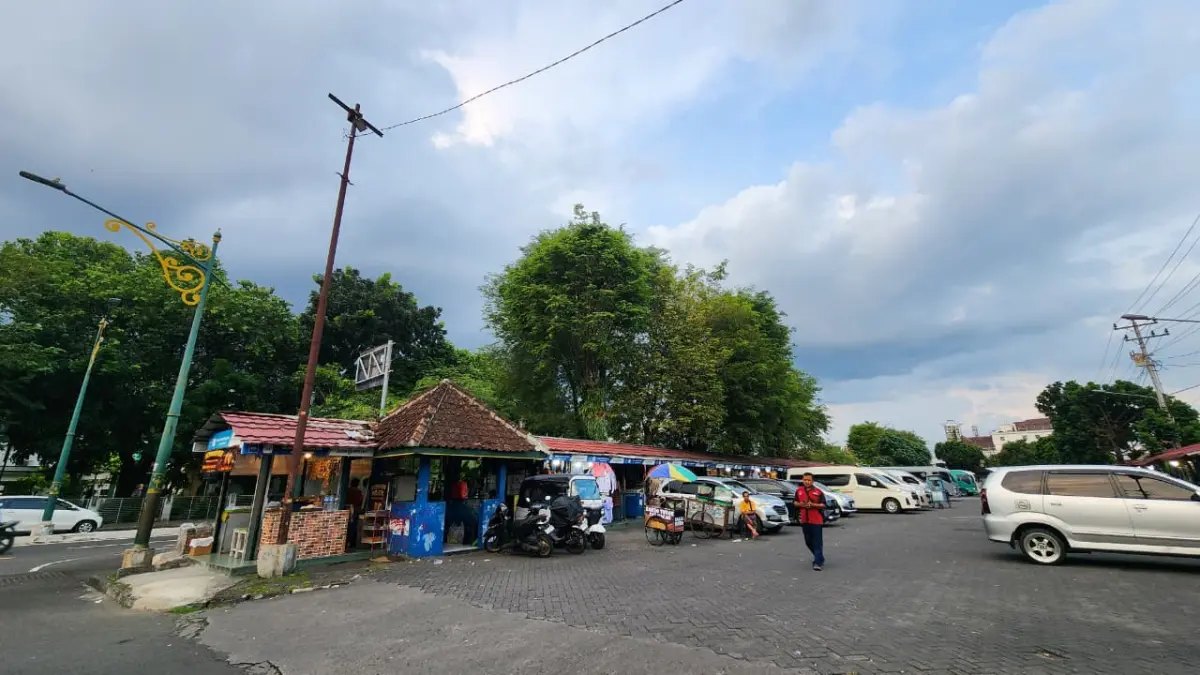 Kondisi di TKP Senopati yang kini ditata oleh Pemkot Jogja menjadi pangkalan resmi becak dan adong menuju kawasan wisata di Jeron Beteng atau Malioboro.