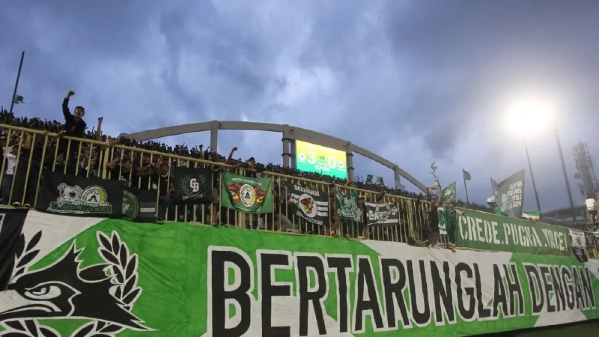 Kemeriahan saat Laskar Sembada membungkam PSIS Semarang dengan skor meyakinkan 3-0 pada laga pamungkas Grup Timur Championship 2025/2026. (GUNTUR AGA TIRTANA/RADAR JOGJA)