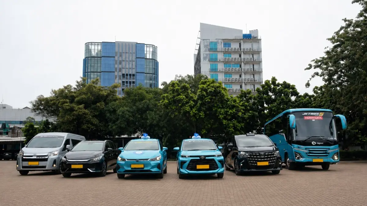 CAPTION: Ilustrasi jajaran armada Bluebird. DOKUMENTASI PT BLUEBIRD&nbsp;
