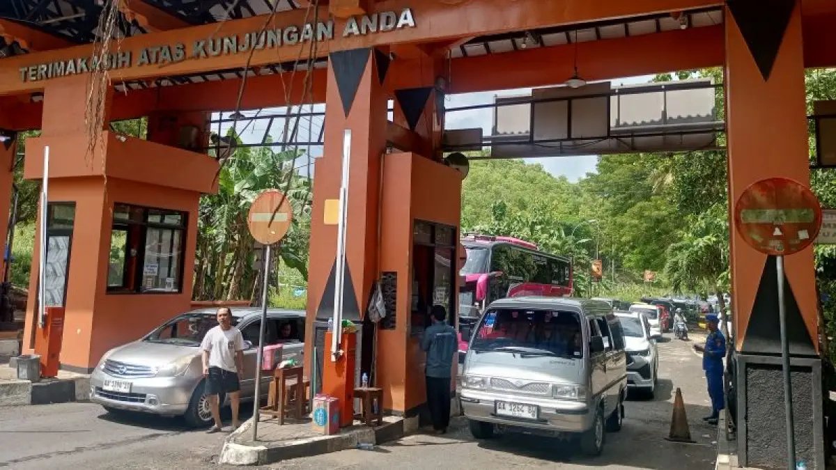 CEGAH KEBOCORAN: Pembayaran retribusi di TPR Baron akan menggunakan transaksi nontunai selama dua hari. (Yusuf Bastiar/Radar Jogja)