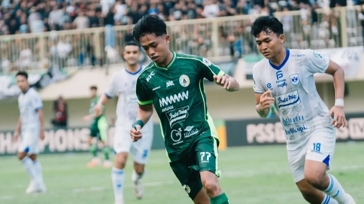 Penampilan pemain PSS Sleman, Figo Dennis dalam kemenangan atas PSIS Semarang di Stadion Maguwoharjo pada Minggu (3/4) lalu. (instagram)