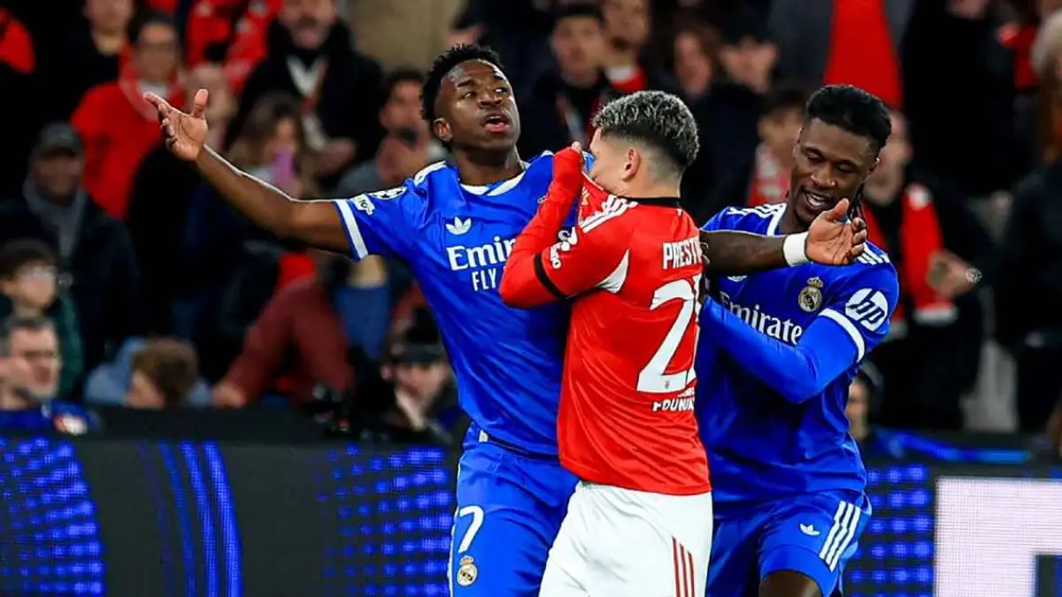 FIFA tambah sanksi larangan bermain Gianluca Prestianni dalam kasus dengan Vinicius Junior. (getty images)