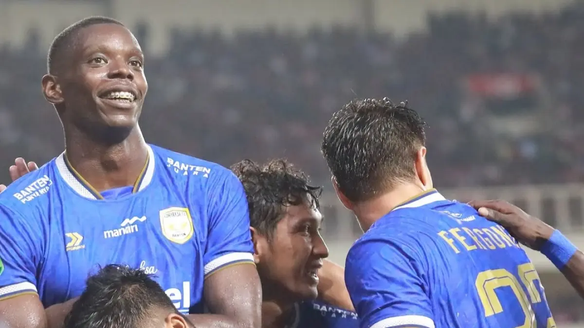 Selebrasi para pemain Adhyaksa FC setelah Adilson Gancho Silva mencetak gol kemenangan atas Persipura Jayapura untuk memastikan tiket promosi ke Super League. (Instagram)