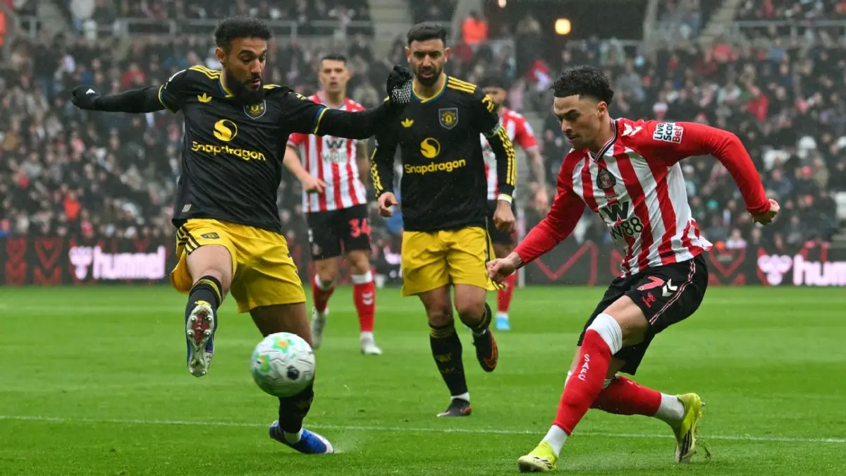 Manchester United bermain imbang tanpa gol melawan Sunderland di Premier League.