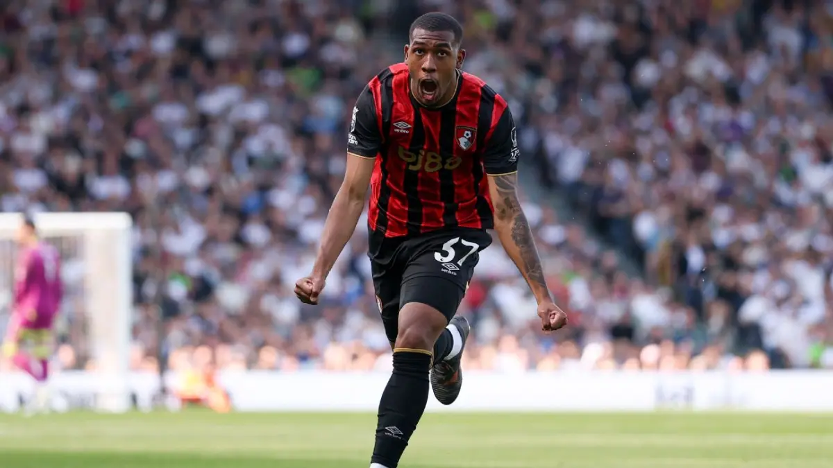 Selebrasi Rayan setelah mencetak gol kemenangan Bournemouth atas Fulham.