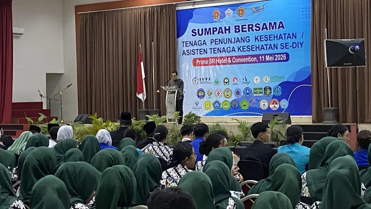 SEREMONI: Agenda sumpah bersama tenaga penunjang kesehatan 2026 di Prima SR Hotel & Convention, Senin (11/5/2026). AGUNG&nbsp;DWI PRAKOSO/RADAR JOGJA