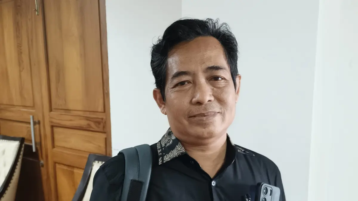 Dosen Fakultas Ekonomi dan Bisnis Universitas Putra Bangsa (UPB) Kebumen Akhmad Syarifudin. (M Hafied/Radar Jogja)