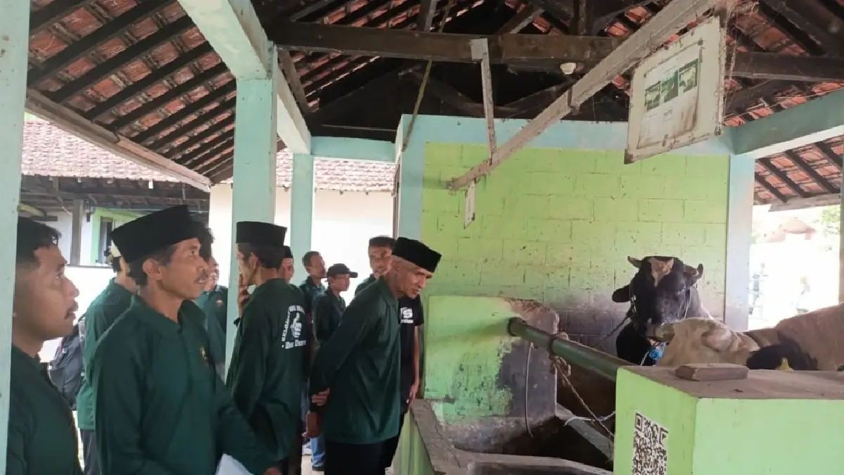 STUDI KAMPUS: Kelompok Tani Maju Lancar, Gentan, Kranggan, Temanggung, Jawa Tengah saat berkunjung di kampus Polbangyan Yoma, Tegalrejo, Kabupaten Magelang, Kamis (7/5/2026). (ISTIMEWA)