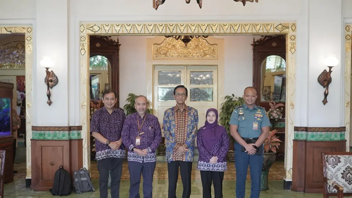 AUDIENSI: Perwakilan dari Himpunan Psikologi Indonesia (HIMPSI) saat melakukan pertemuan dengan Gubernur DIY Hamengku Buwono X beberapa waktu lalu. Rencananya Yogyakarta akan menjadi tuan rumah kongres akbar psikologi. DOKUMENTASI HIMPSI/RADAR JOGJA