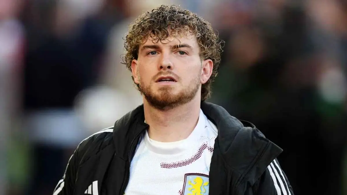 Pemain Aston Villa yang dipinjam dari Liverpool, Harvey Elliott. (getty images)
