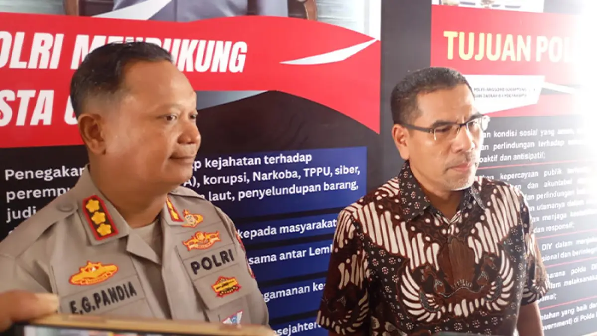 Kapolresta Jogja Kombes Pol Eva Guna Pandia bersama komisioner Komnas HAM Amiruddin di Mapolresta Jogja, Senin (18/5). (Iwan Nurwanto/Radar Jogja)