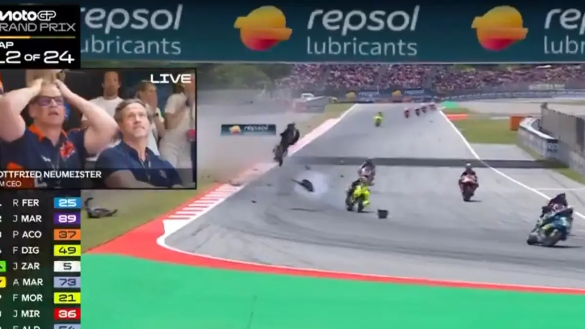  Pembalap Gresini Racing, Alex Márquez, mengalami kecelakaan hebat pada balapan MotoGP Catalan 2026 di Circuit de Barcelona-Catalunya. 