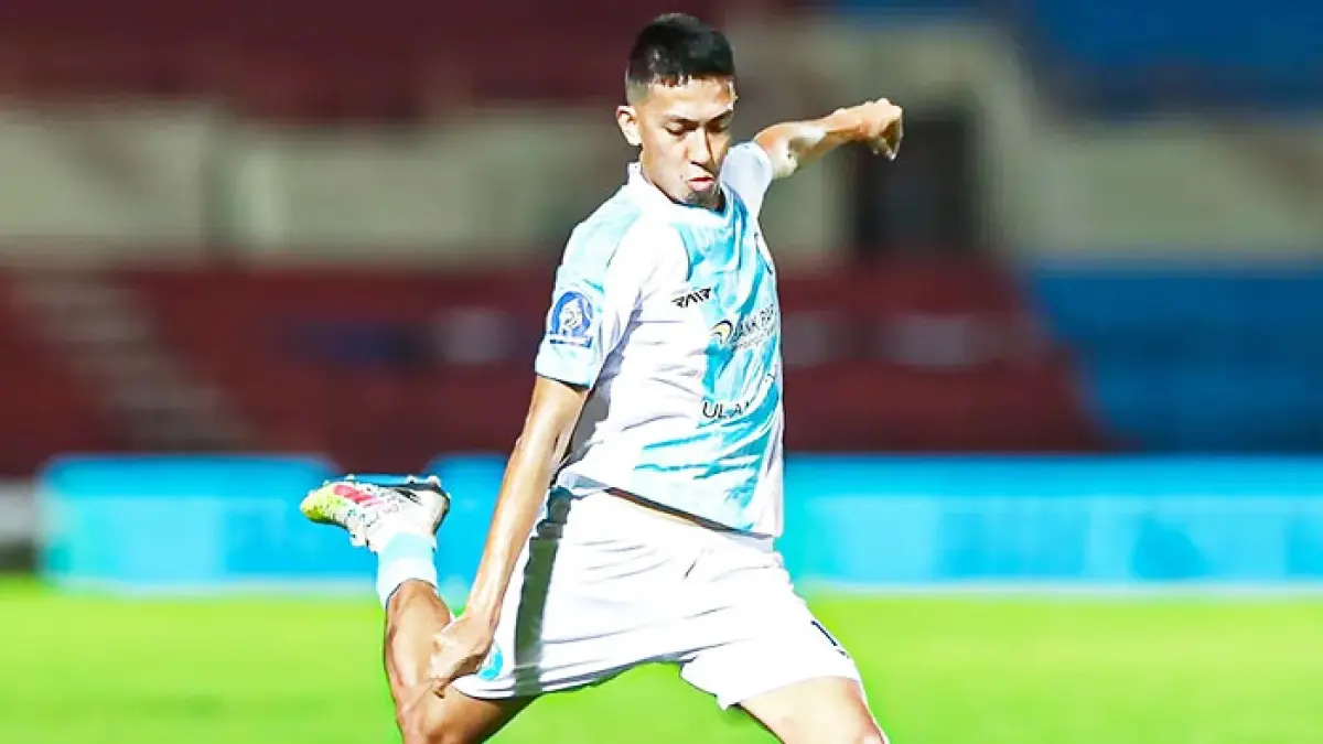 Pemain muda dari Akademi PSBS Biak saat menghadapi Arema FC &nbsp;di Stadion Sultan Agung (SSA) Bantul, Jumat (15/5/2026) lalu. (Dok. PSBS Biak)