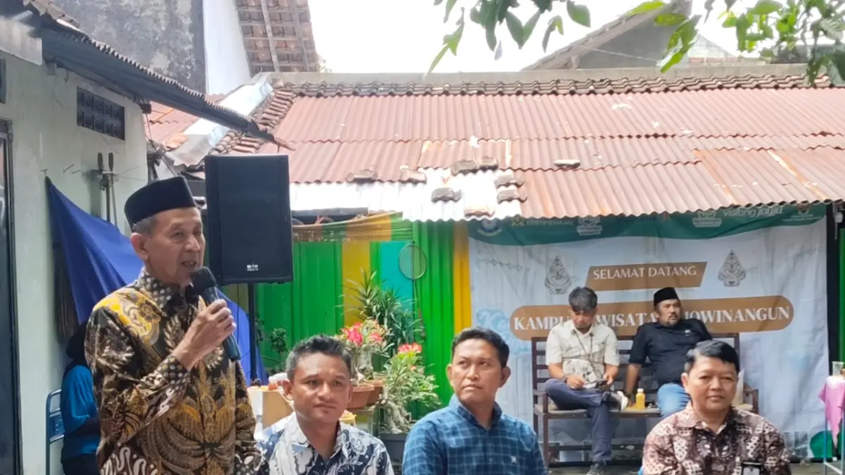 Wakil Ketua Komisi A DPRD Kota Jogja Indaruwanto Eko Cahyono saat ikut mendampingi tamu dewan di Kampung Wisata Rejowinangun, Kotagede, Selasa (19/5/2026).