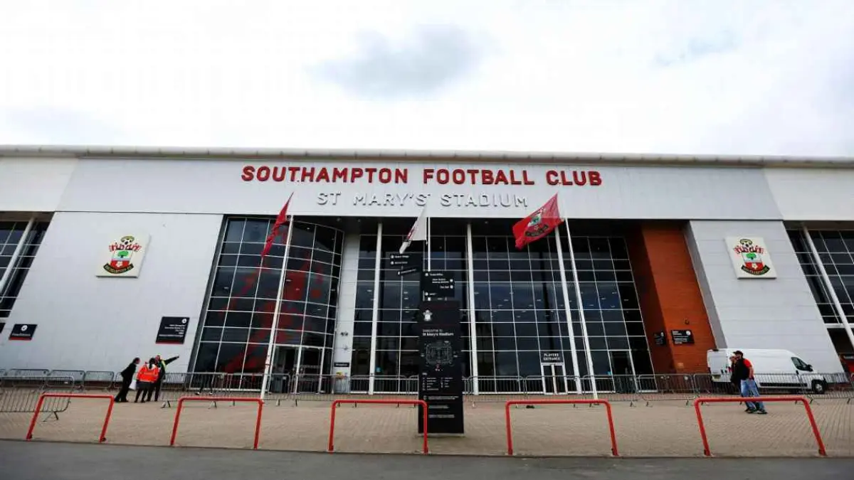 Southampton dikeluarkan dari final playoff promosi Championship karena spygate atau memata-matai lawan. (getty images)
