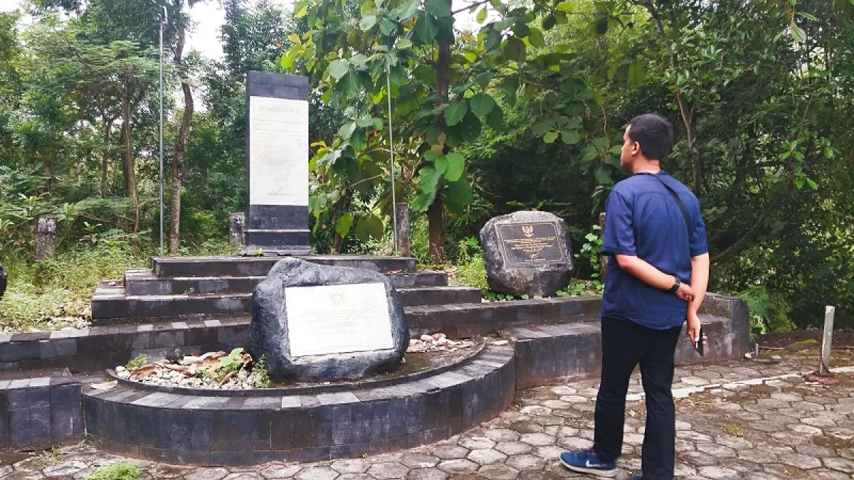 MENGENANG: Monumen gempa 2006 di Potrobayan, Srihardono, Pundong yang akan menjadi tempat pameran arsip. Cintia&nbsp;Yuliani/Radar Jogja
