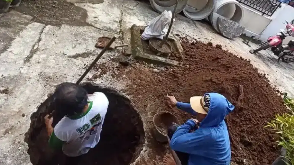 Pembuatan sumur resapan