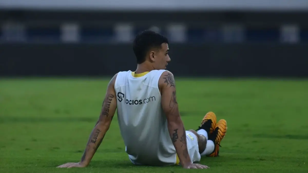 Eliano Reijnders ingin Persib raih kemenangan di laga terakhir BRI Super League melawan Persijap Jepara dan merayakan gelar juara bersama Bobotoh. (Persib)