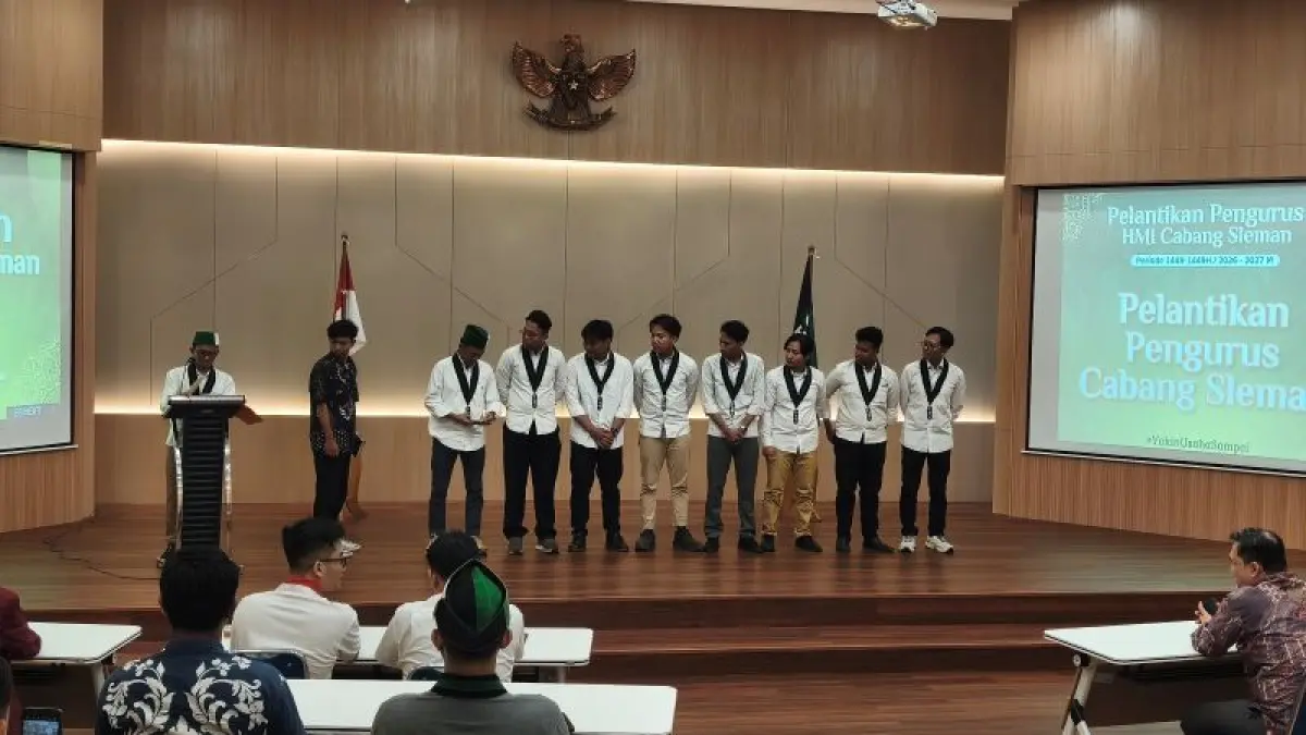 Sesi pelantikan pengurus HMI Cabang Sleman yang dilangsungkan di Auditorium Universitas Islam Indonesia (UII), Jalan Cik Di Tiro Sabtu (23/5).&nbsp;(Fahmi Fahriza/Radar Jogja)