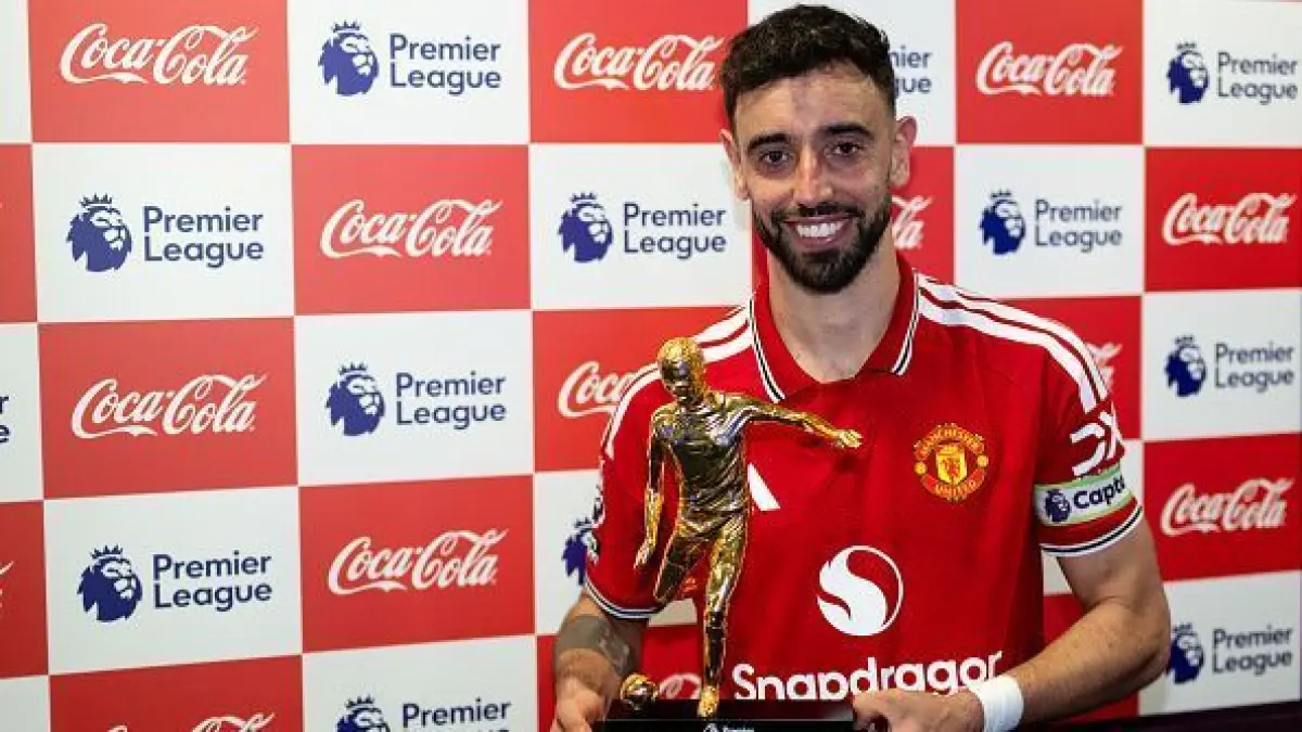 Gelandang Manchester United, Bruno Fernandes pecahkan rekor assist dalam satu musim Premier League. (getty images)