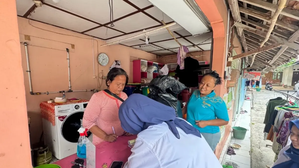 PEDULI LINGKUNGAN: Usaha laundry di Jogjakarta terlibat dalam gerakan reduceRE3 FOR-E: reduce, re-love, restyle for environment, economy, empowerment, and education dalam mengelola pakaian layak pakai sebelum disalurkan bagi warga yang membutuhkan. (ISTIMEWA)