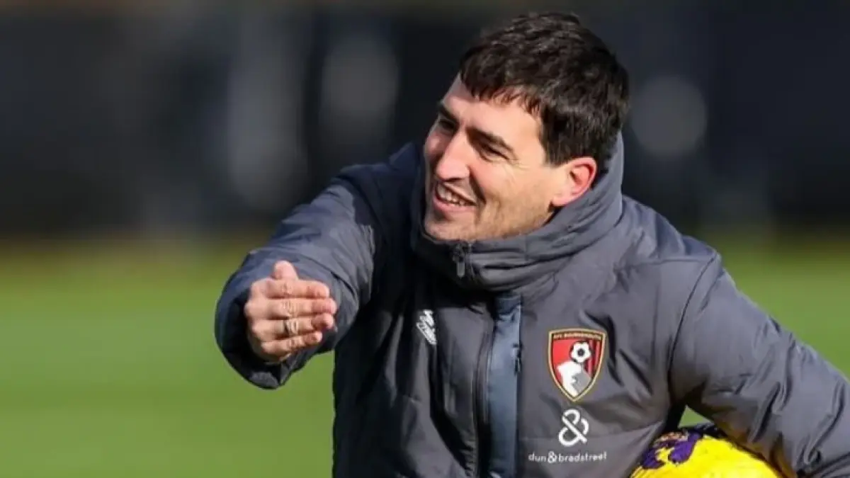 Andoni Iraola selangkah lebih dekat tangani Bayer Leverkusen.