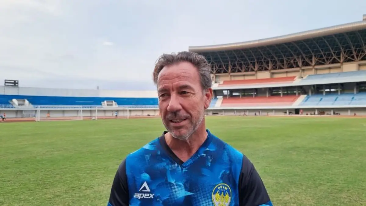 Pelatih PSIM Jogja Jean Paul van Gastel. (Fahmi Fahriza /Radar Jogja)