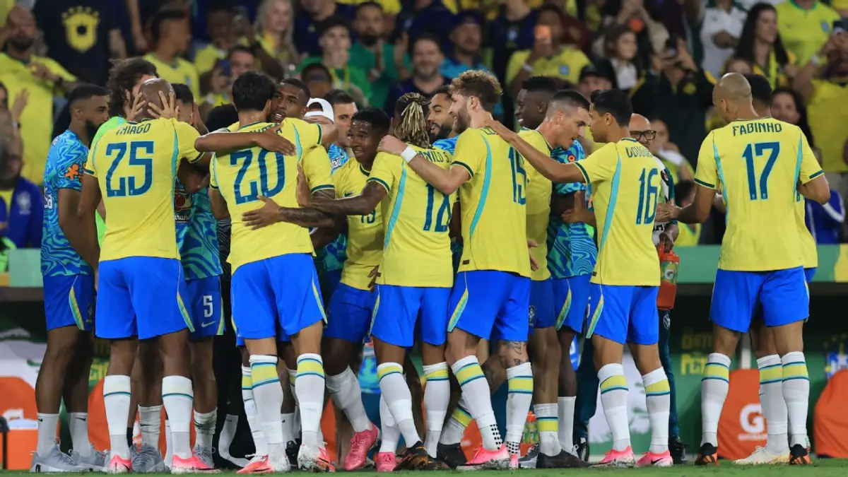 Selebrasi para pemain Brasil dalam kemenangan 6-2 atas Panama.