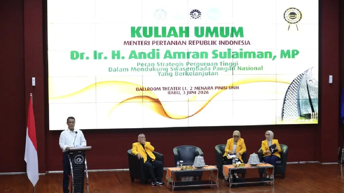 INSPIRATIF: Menteri Pertanian Andi Amran Sulaiman (kiri) saat mengisi kuliah umum di Universitas Negeri Makassar (UNM), Rabu (3/6/2026), (ISTIMEWA)