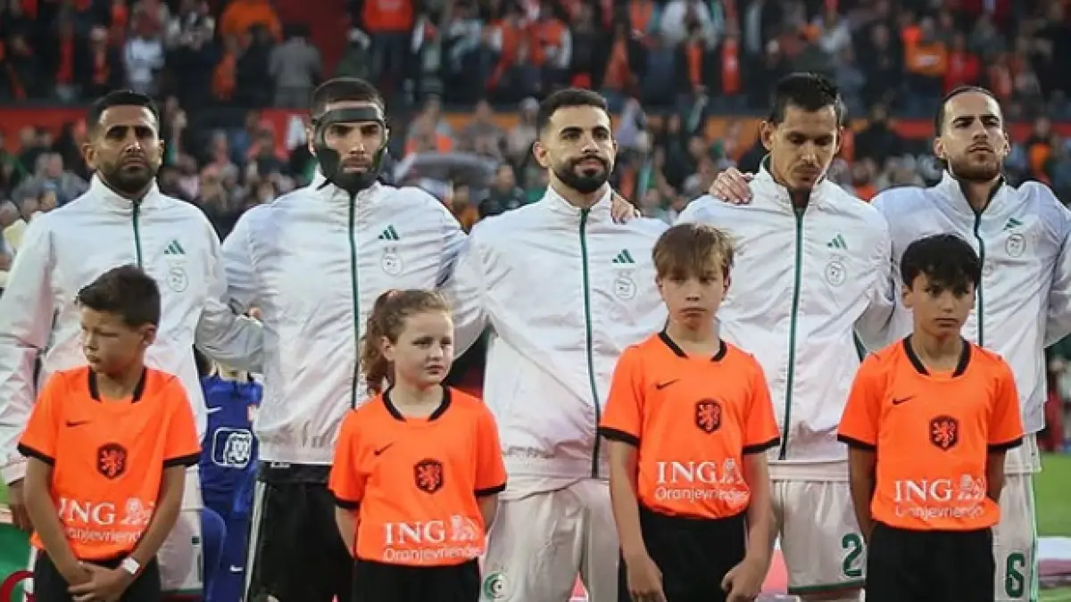 Aljazair kalahkan Belanda dengan skor 1-0 di De Kuip. (instagram)