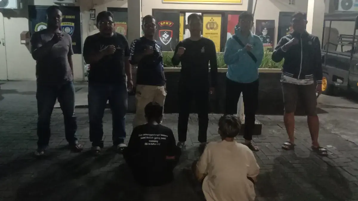 Dua pelajar pelaku curanmor dibekuk dan diamankan di Mapolsek Baki, Kabupaten Sukoharjo. (Foto: Dokumentasi Kapolsek Baki)
