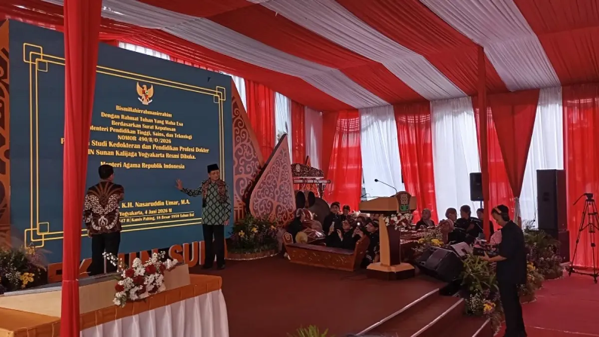 RESMI: Menteri Agama Nasaruddin Umar saat meresmikan Fakultas Kedokteran UIN Sunan Kalijaga pada Kamis (4/6/2026). IWAN NURWANTO/RADAR JOGJA 
