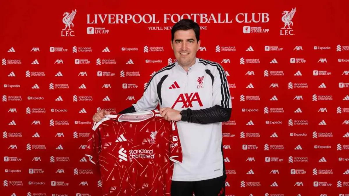 Andoni Iraola resmi menjadi pelatih baru Liverpool.