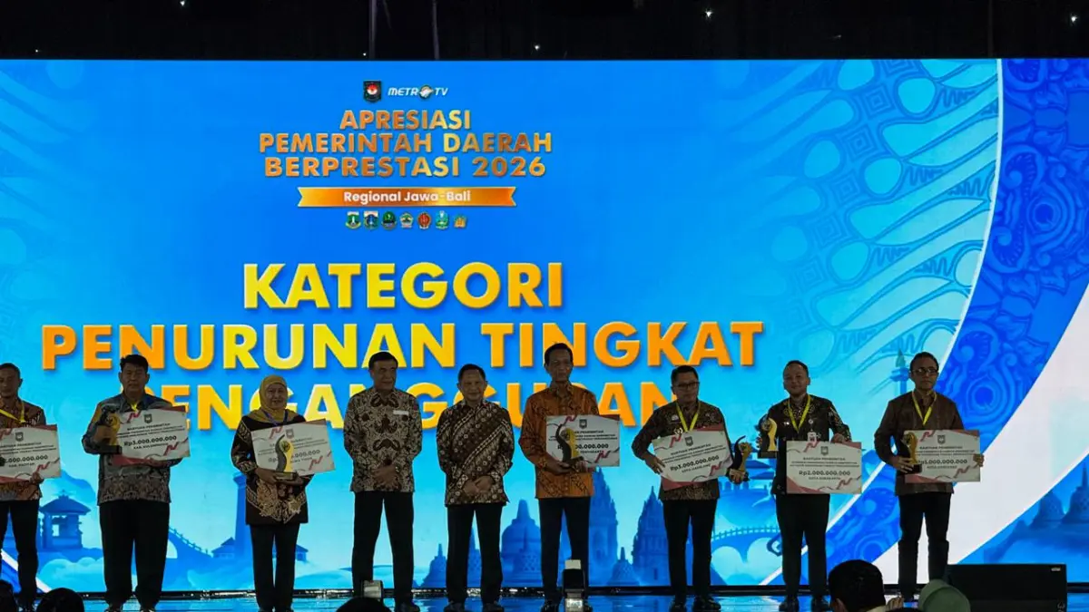PENGHARGAAN: Beberapa Kepala Daerah mendapatkan penghargaan dari Kementerian Dalam Negeri. (Dokumentasi Pemkab Kulon Progo)