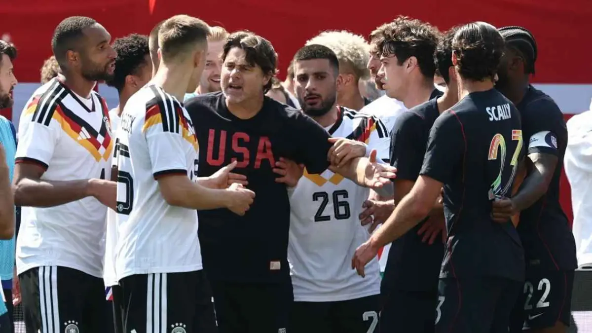 Pelatih tim nasional Amerika Serikat, Mauro Pochettino dalam pertandingan melawan Jerman di laga persahabatan terakhir jelang Piala Dunia 2026.
