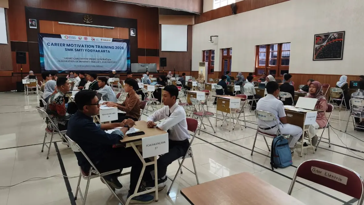 Suasana Seleksi Penerimaan Murid Baru (SPMB) Tahun Pelajaran 2026/2027 di SMK-SMTI Yogyakarta 2026 - FAHMI FAHRIZA/RADAR JOGJA