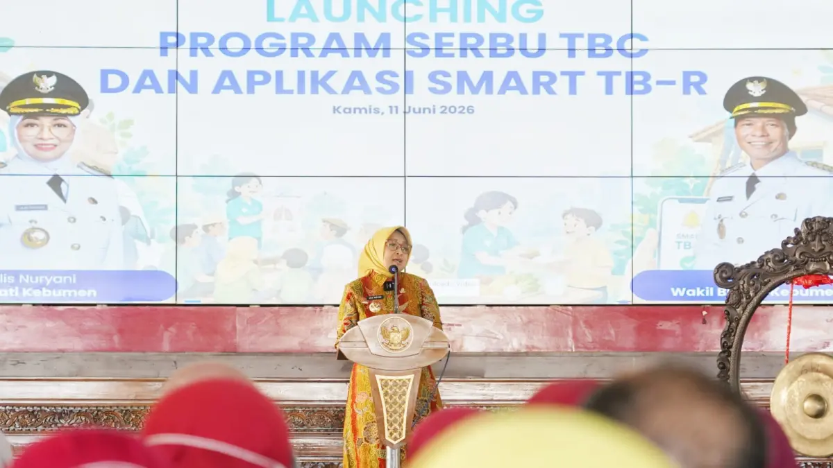 Bupati Kebumen Lilis Nuryanu membuka Peluncuran Program Serbu TBC dan Aplikasi Smart TB-R di Pendopo Kabumian, Kamis (11/6). (Dokumentasi Prokopim Kebumen)